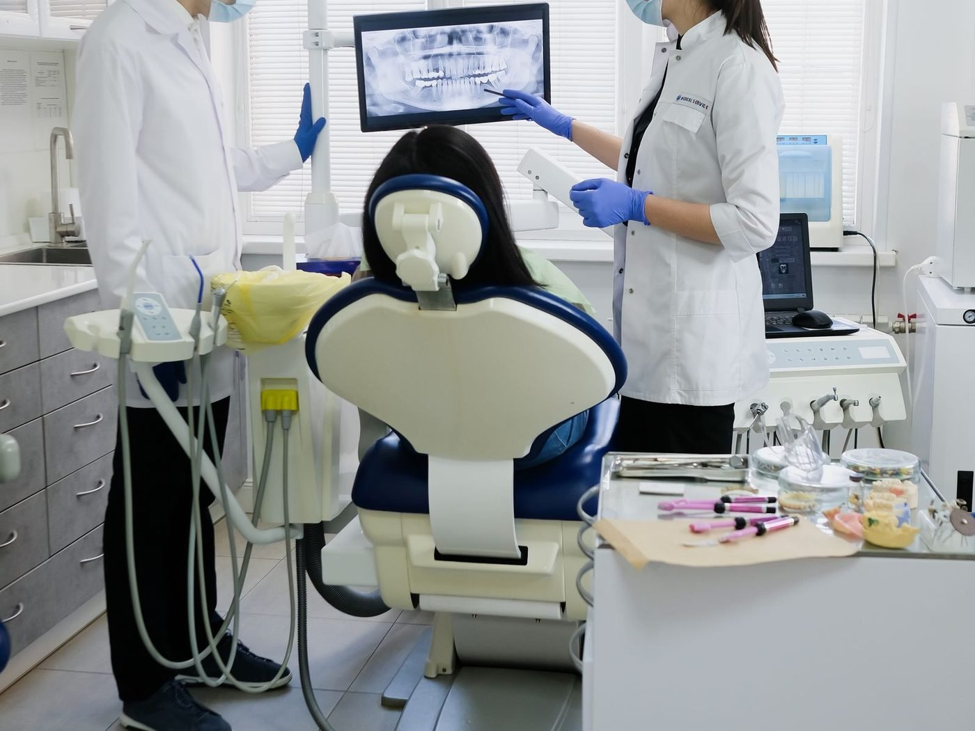 Consultorio de odontología digital con tecnología moderna